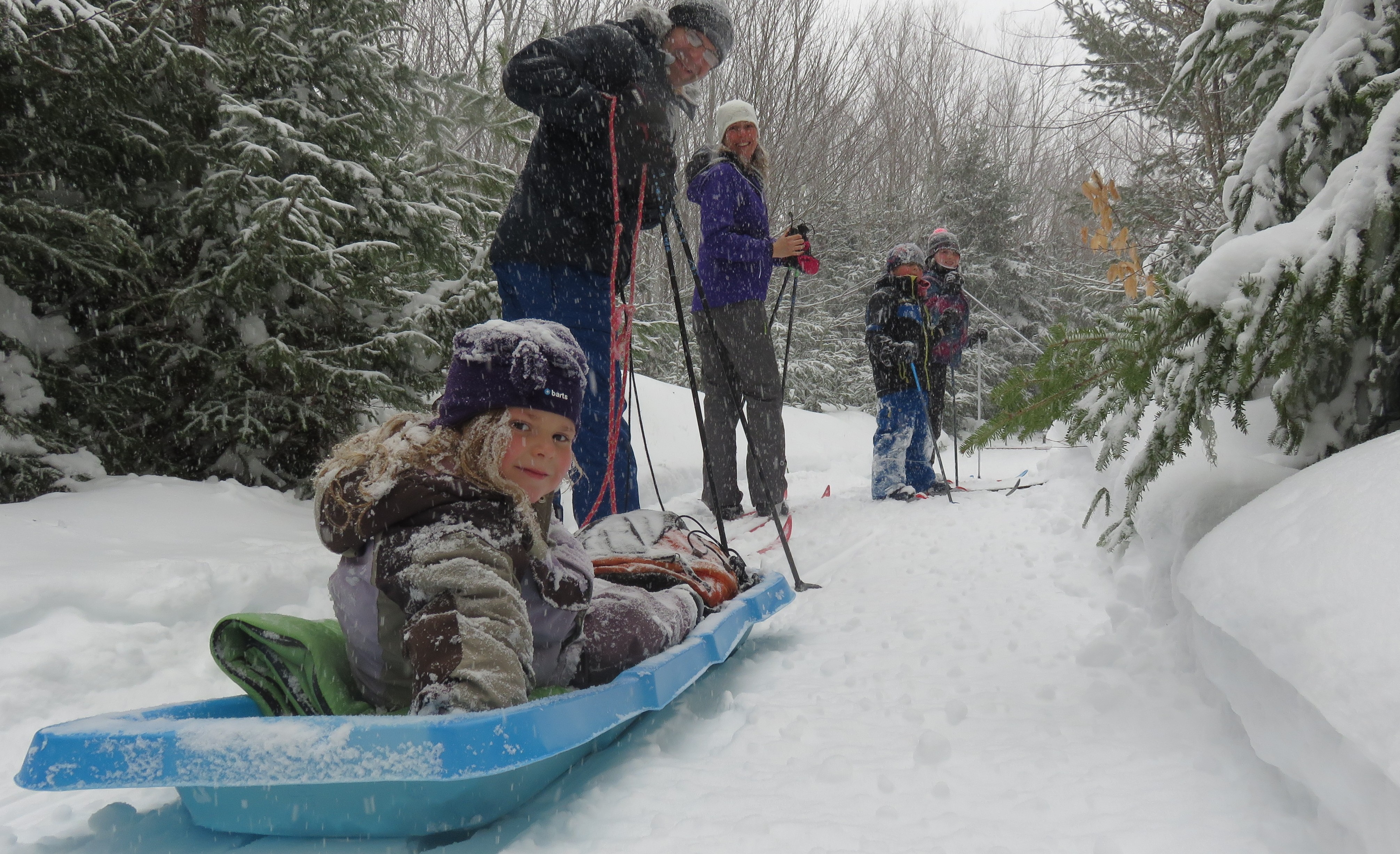 Isabelle & Craig & family ski out.JPG Isabelle & Craig & family ski out.JPG